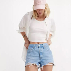 Levi’s Premium 501 Original Fit High Rise Short in Luxor Heat Light Wash Size 28